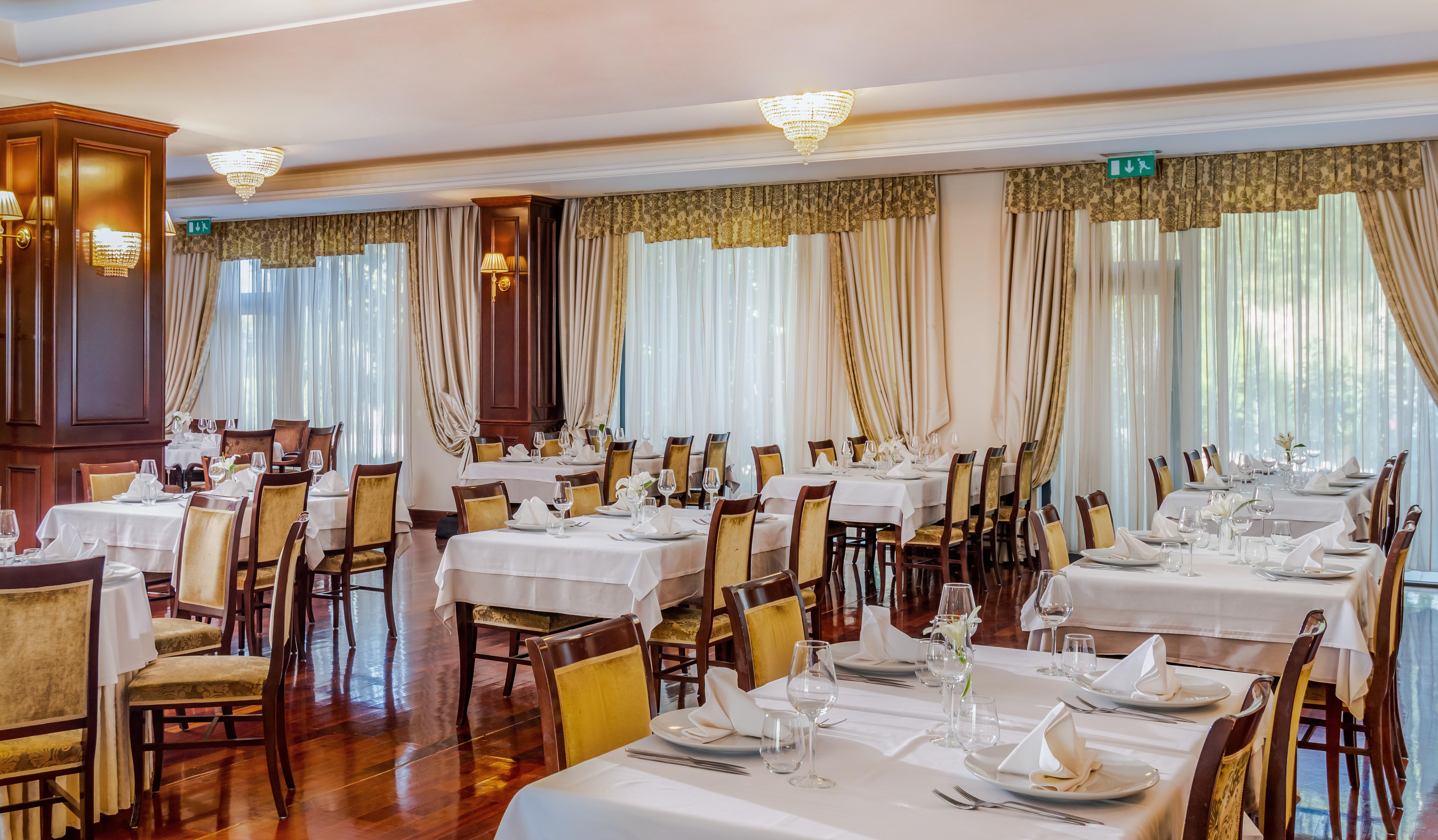 Hotel President Solin Exterior photo